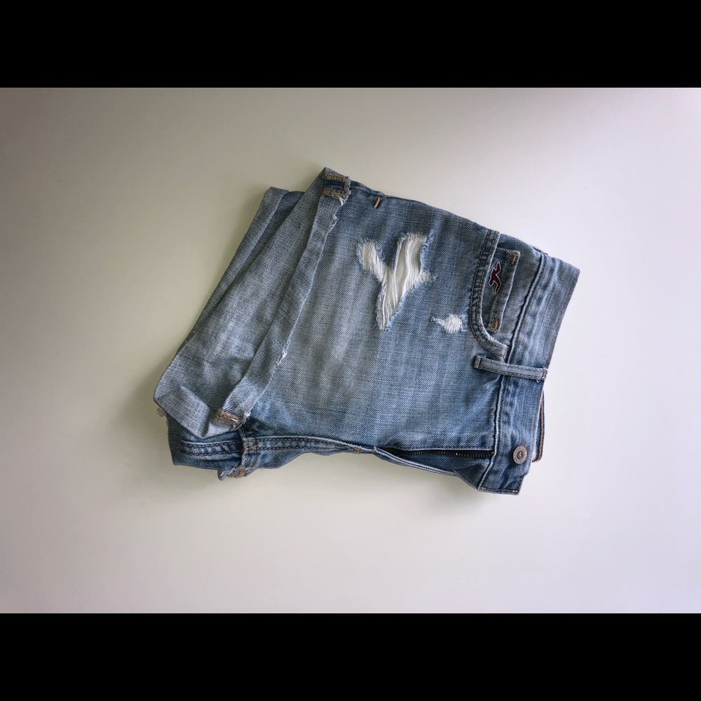 Super high waisted distressed denim shorts. - Picture 2 of 2